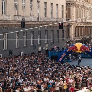 Downhill: Roger Vieira vence na abertura do Cerro Abajo na Itália