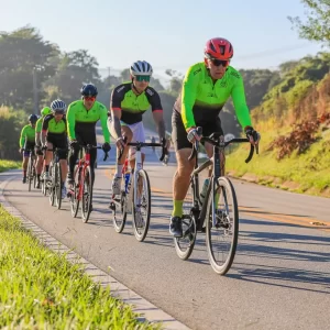 “Nós temos muito ciclista para pouco espaço”.